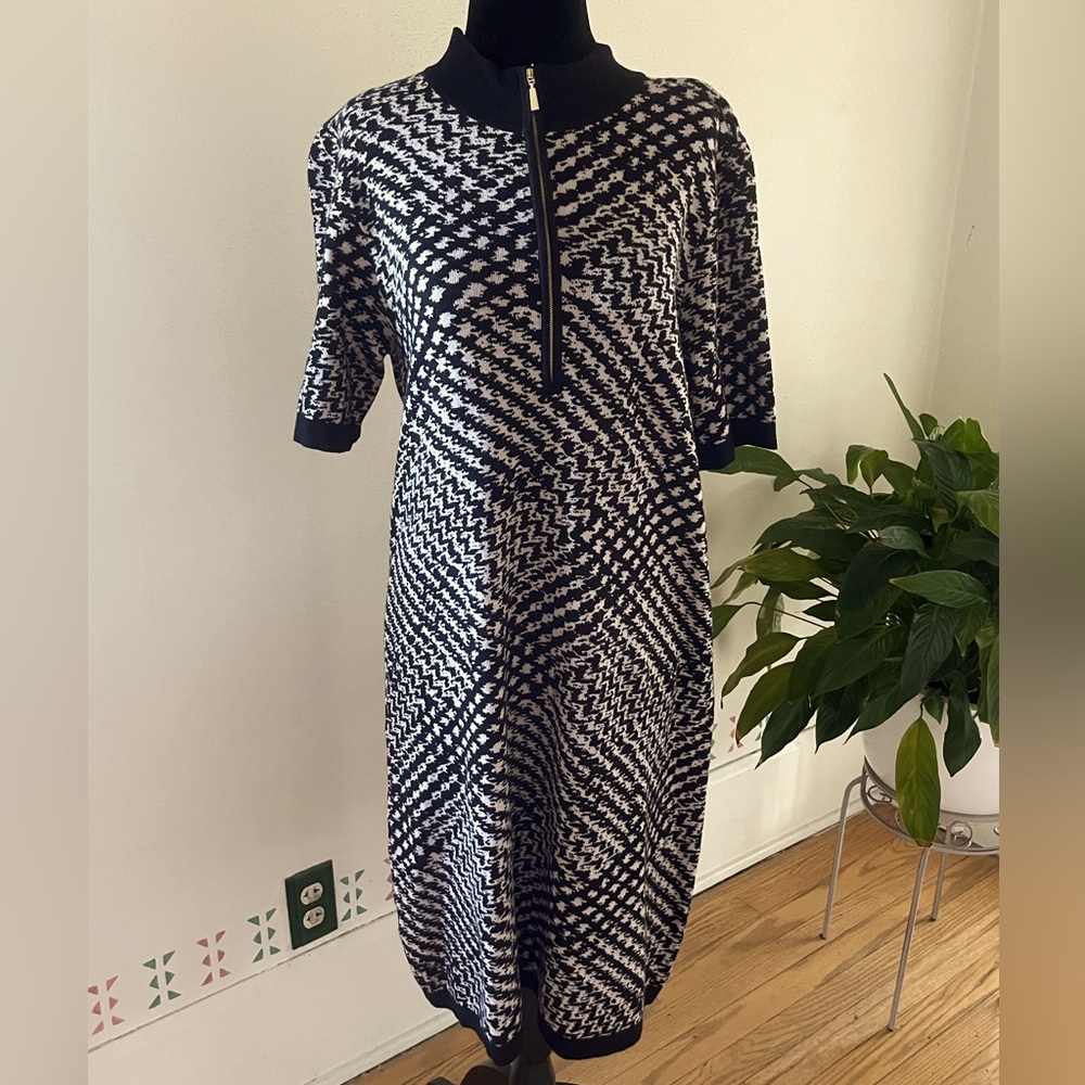 Calvin Klein Women’s S/S Knit Dress - Size Medium